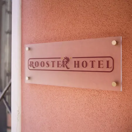 Rooster ホテル 2*